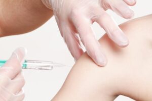 vaccination-2722937_1920-300x200 vaccination-2722937_1920